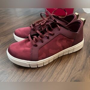 Ryka Haiku Burgundy Size 7 WIDE